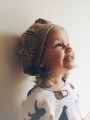 Beret berecik bawełniany wełniany jesienny ręcznie robiony dziergany na drutach  hand made  czapka nakrycie głowy dla dzieci niemowląt noworodek noworodka ozdoba do włosów akcesoria do włosów beżowy beż karmelowy toffi brązowy brąz kremowy cappucino late