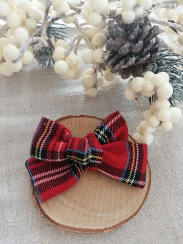 ręcznie robiona hand made Kokarda kokardka spinka do włosów opaska bezuciskowa dla dzieci niemowląt noworodek  noworodka ozdoba do włosów akcesoria gumka czerwona czarny czerwony szkocka krata kratka świąteczna święta