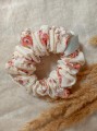ręcznie robiona hand made polska marka gumka gumeczka scrunchie skranczi frotka gruba gumka materiałowa naturalna do koka ozdoba akcesoria kokarda kokardka spinka do włosów opaska bezuciskowa mama córka jedwabna satynowa lniana kremowa róże złota