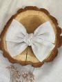 ręcznie robiona hand made Kokarda kokardka spinka do włosów opaska bezuciskowa dla dzieci niemowląt noworodek  noworodka ozdoba do włosów akcesoria do włosów szara lniana naturalna surowa beżowa kremowa jasna  gumka do włosów opaska wiązana