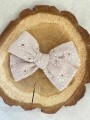 ręcznie robiona hand made Kokarda kokardka spinka do włosów opaska bezuciskowa dla dzieci niemowląt noworodek  noworodka ozdoba do włosów akcesoria do włosów jasny róż pudrowy różowy  gumka do włosów scrunchie skranczi haftowane kwiatki