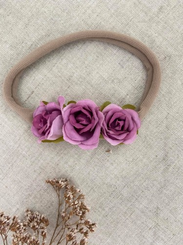 ręcznie robiona hand made Kokarda kokardka spinka do włosów opaska bezuciskowa dla dzieci niemowląt noworodek  noworodka ozdoba do włosów akcesoria wianek z kwiatów wianuszek chrzest chrzciny ślub wesele impreza filoetowy fiolet wrzosowy lawendowy