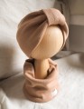 Ciepła opaska zimowa jesienna wiosenna bawełniana komplet komin czapka hand made ręcznie robiona polska marka biała kremowa czapka przejściowa dla mamy dziecka dziewczynki noworodka dziecko kremowa beż beżowa brązowa karmel karmelowa brąz