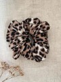 ręcznie robiona hand made polska marka gumka gumeczka scrunchie skranczi frotka gruba gumka materiałowa do koka ozdoba akcesoria kokarda kokardka spinka do włosów opaska bezuciskowa mama córka jedwabna satynowa lniana panterka brązowa