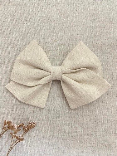 ręcznie robiona hand made Kokarda kokardka spinka do włosów opaska bezuciskowa dla dzieci niemowląt noworodek  noworodka ozdoba do włosów akcesoria do włosów gumka kremowa beżowa jasna chrzest wesele krem pisakowa