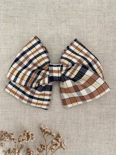 ręcznie robiona hand made Kokarda kokardka spinka do włosów opaska bezuciskowa dla dzieci niemowląt noworodek  noworodka ozdoba do włosów akcesoria do włosów  brązowa bursztynowa karmel toffi brunatny orzechowy cynamonowa karmelowa lniana kratka krata