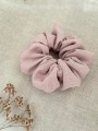 ręcznie robiona hand made polska marka gumka gumeczka scrunchie skranczi frotka gruba gumka materiałowa do koka ozdoba akcesoria kokarda kokardka spinka do włosów opaska bezuciskowa mama córka jedwabna satynowa lniana pudrowy róż jasny różowa pastel