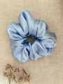 ręcznie robiona hand made polska marka gumka gumeczka scrunchie skranczi frotka gruba gumka materiałowa naturalna do koka ozdoba akcesoria kokarda kokardka spinka do włosów opaska bezuciskowa mama córka jedwabna satynowa lniana błękitna niebieska