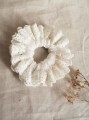 ręcznie robiona hand made polska marka gumka gumeczka scrunchie skranczi frotka gruba gumka materiałowa naturalna do koka ozdoba akcesoria kokarda kokardka spinka do włosów opaska bezuciskowa mama córka jedwabna satynowa lniana pudrowa haftowana