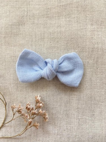 ręcznie robiona hand made Kokarda kokardka spinka do włosów opaska bezuciskowa dla dzieci niemowląt noworodek  noworodka ozdoba do włosów akcesoria do włosów błękitna niebieska błękit morska light blue baby blue