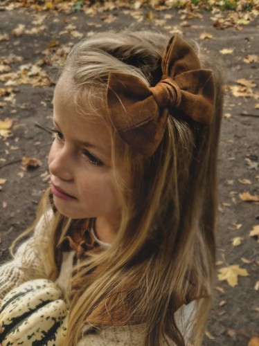 ręcznie robiona hand made Kokarda kokardka spinka do włosów opaska bezuciskowa dla dzieci niemowląt noworodek  noworodka ozdoba do włosów akcesoria do włosów  brązowa bursztynowa karmel toffi brunatny orzechowy cyna.jpg