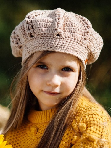 Beret berecik bawełniany wełniany jesienny ręcznie robiony dziergany na drutach  hand made  czapka nakrycie głowy dla dzieci niemowląt noworodek noworodka ozdoba do włosów akcesoria do włosów beżowy beż karmelowy toffi brązowy brąz kremowy cappucino late